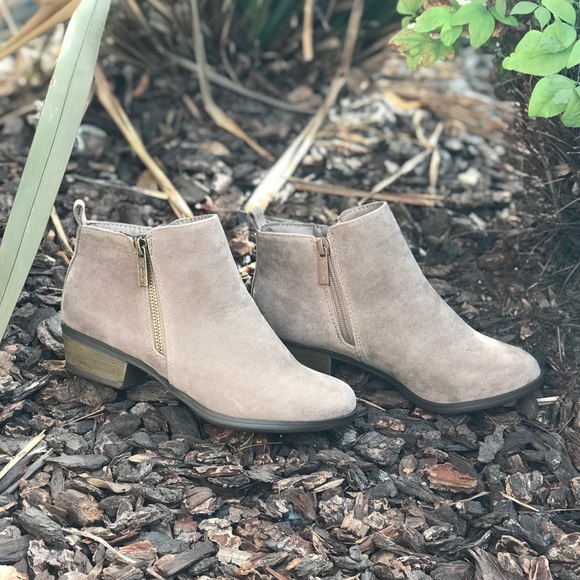 Double zipper beige booties - Picture 2 of 5